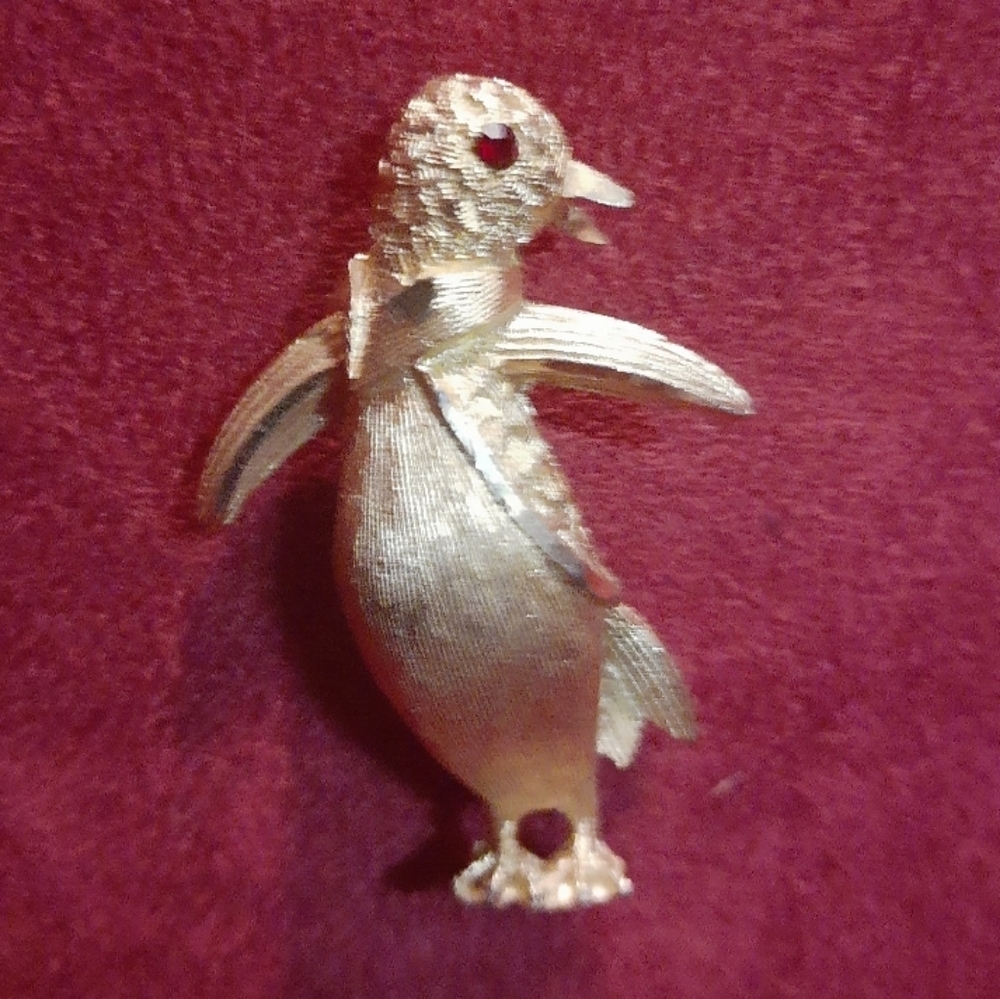 Penguin brooch